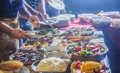 Cozy Boutique Cruise - Enjoying meal