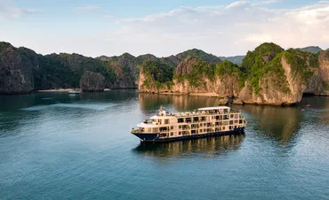 Mon Chéri Cruise - Tuan Chau - Lan Ha Bay 2 Days 1 Night