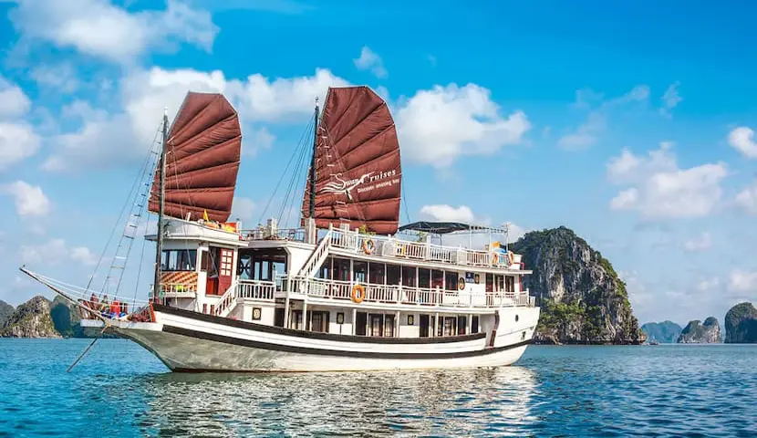 Bai Tu Long Bay Cruises